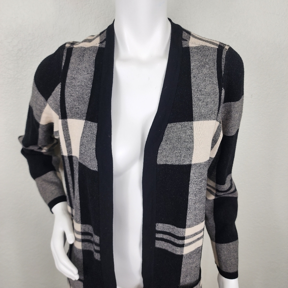 Torrid Plaid Black Cream Open Cardigan Size 0/10 - Picture 9 of 13